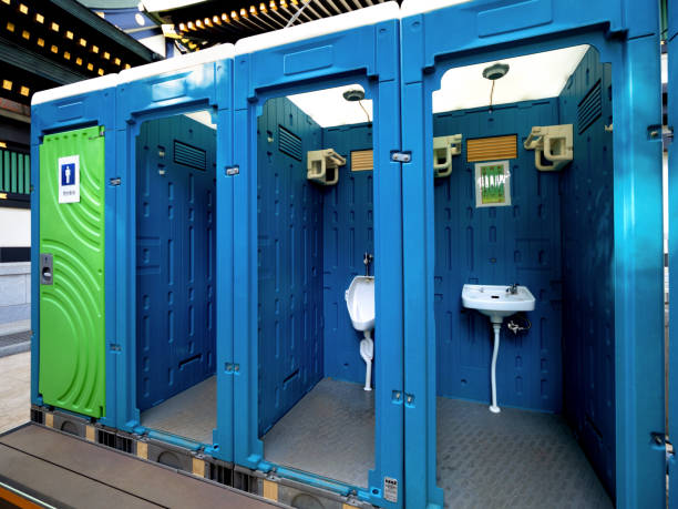 Best Portable restroom trailer rental  in Holualoa, HI
